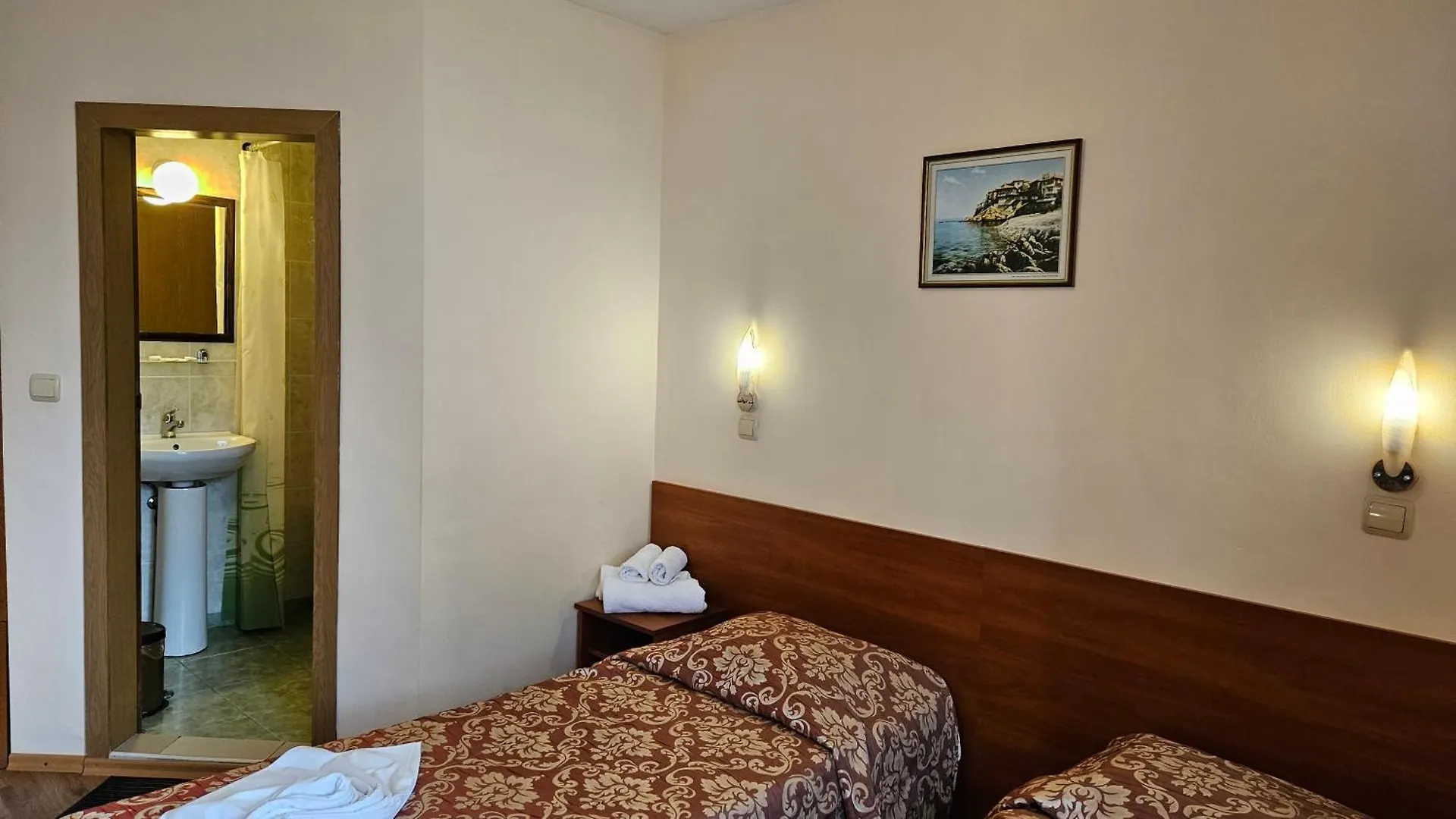 Caprice Family Hotel Varna 2*,  Bulgaria
